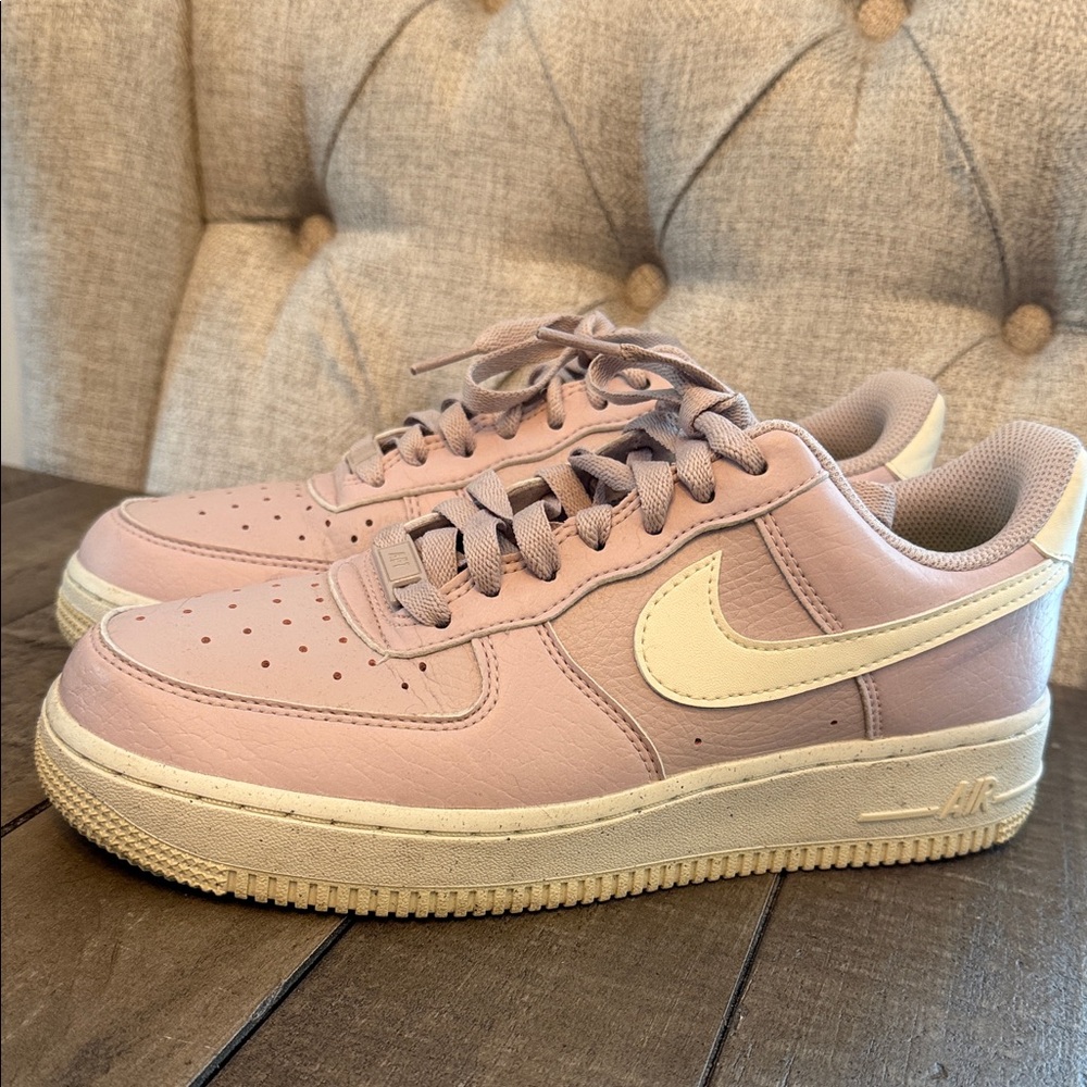 Nike Women’s Air Force 1 ‘07 Platinum Violet